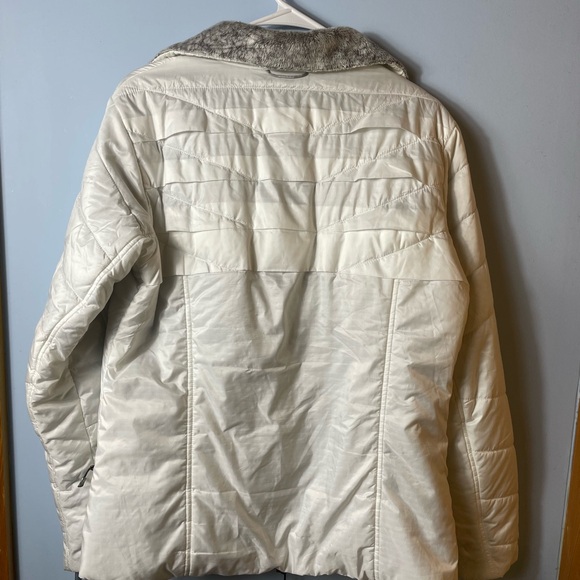 Columbia Omni Heat Thermal Comfort White Puffer Jacket - Picture 9 of 9